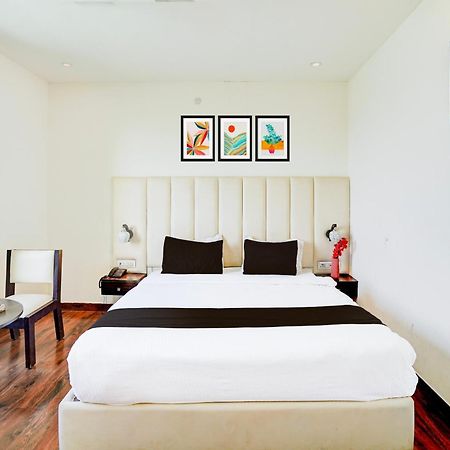 Hotel Collection O Golapar Haldwani Kāthgodām Esterno foto