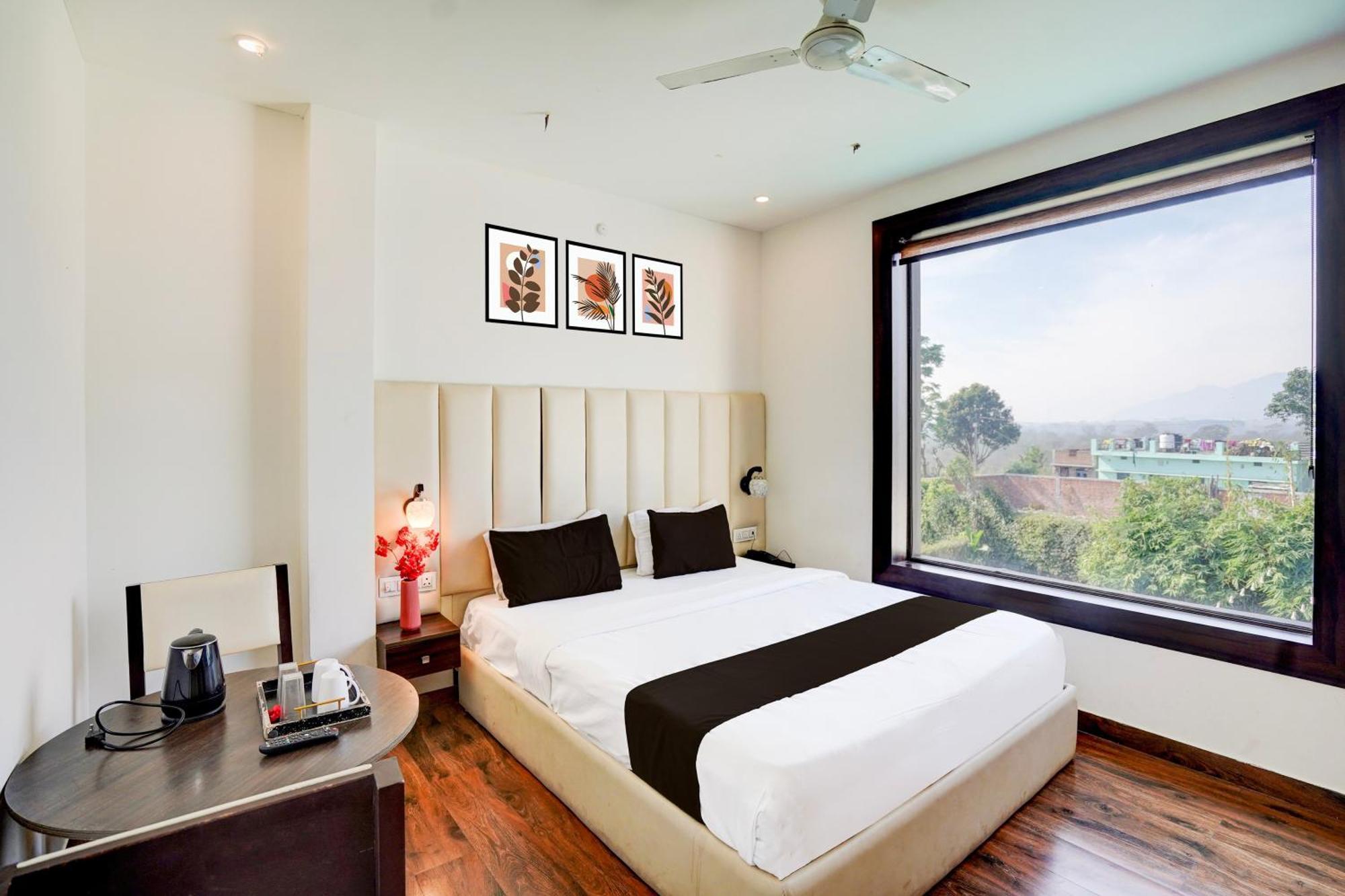 Hotel Collection O Golapar Haldwani Kāthgodām Esterno foto