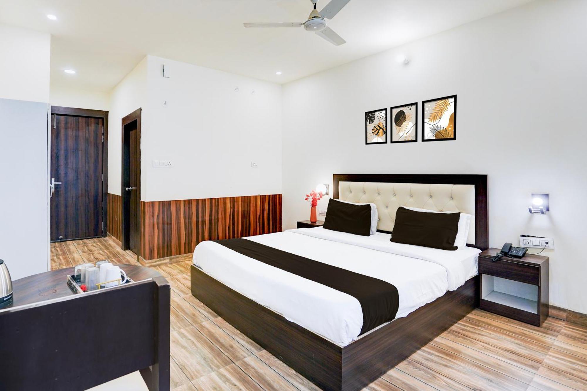 Hotel Collection O Golapar Haldwani Kāthgodām Esterno foto